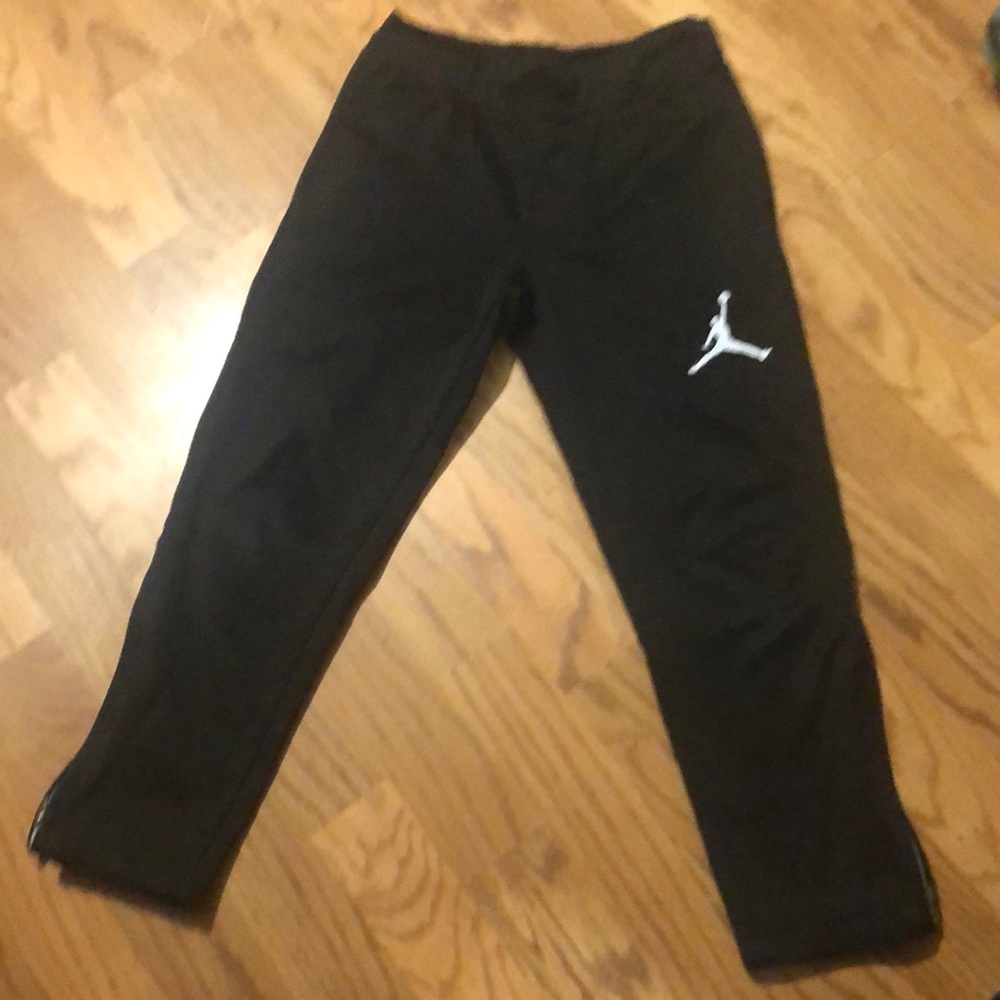 Boys Jordan sweats